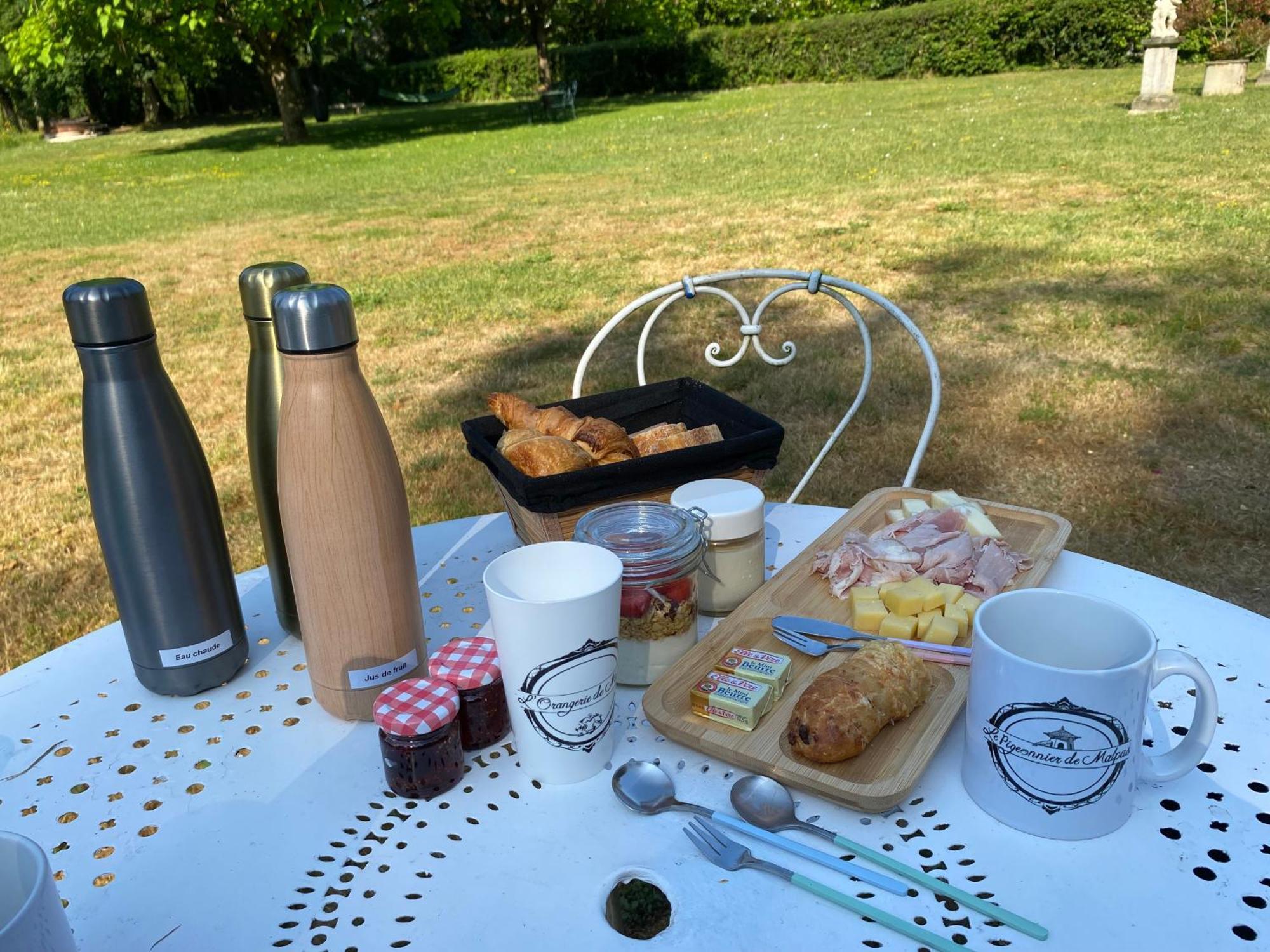 QuingeyLa Roulotte Deluxe De Malpas住宿加早餐旅馆 外观 照片